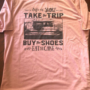 NEW WOMEN'S SIZE 2XL T-SHIRT "LIFE IS SHORT"